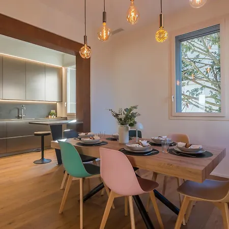Stayeasy Smart With 3 Bedrooms, 2 Baths - Center