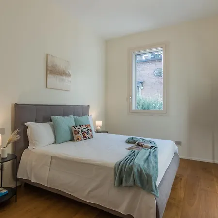 Stayeasy Smart With 3 Bedrooms, 2 Baths - Center