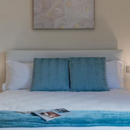 Stayeasy Smart With 3 Bedrooms, 2 Baths - Center Apartament
