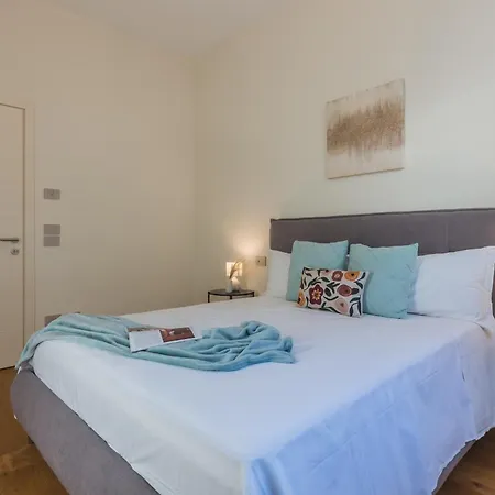 Stayeasy Smart With 3 Bedrooms, 2 Baths - Center *