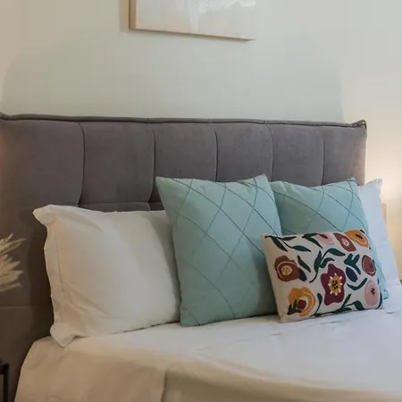 Stayeasy Smart With 3 Bedrooms, 2 Baths - Center Apartament